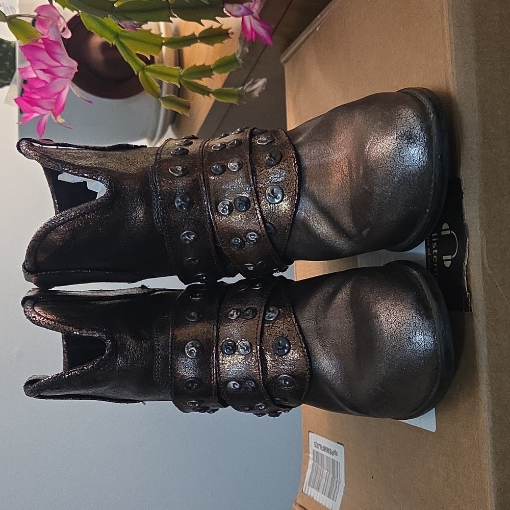 Womens 2.5 Inch Heel Copper/Bronze Leather. Compfy Bootie..Make An Offer - Picture 2 of 7